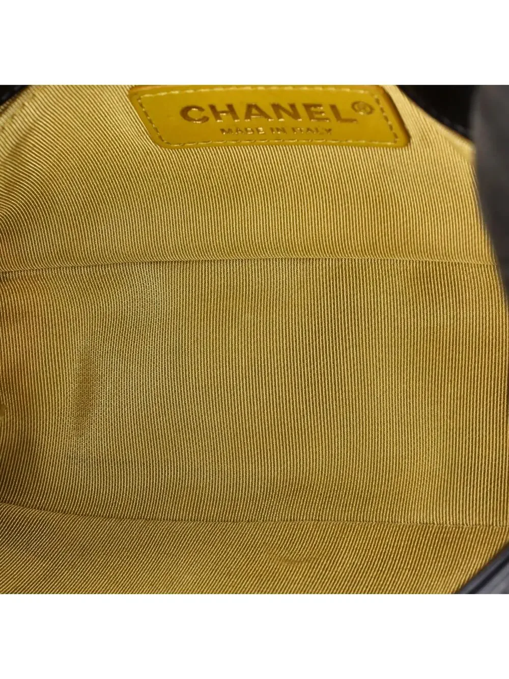 CHANEL elevate your